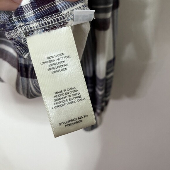 Welcome to my closet! - Picture 12 of 13